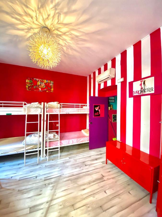 Sevilla Kitsch Hostel Art Εξωτερικό φωτογραφία